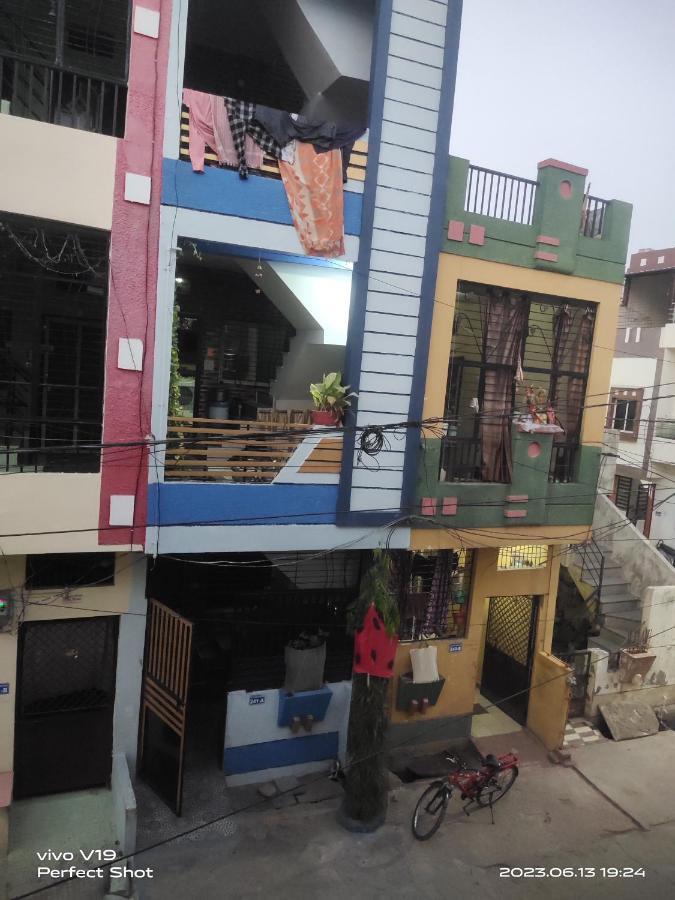 Yashu Guest House Ujjain Exterior photo